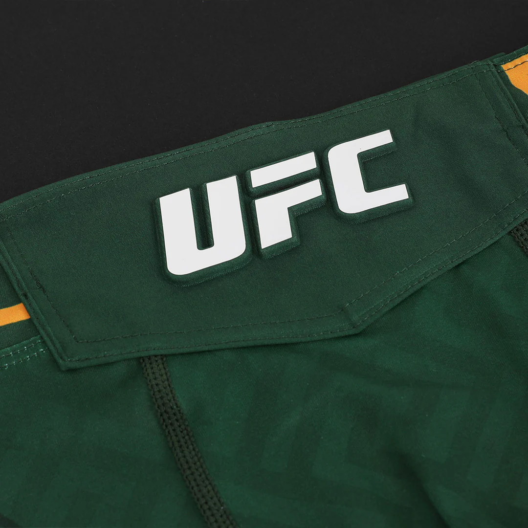 Alexander Volkanovski Limited Edition UFC 325 Venum Shorts & Canvas Display - Image 4