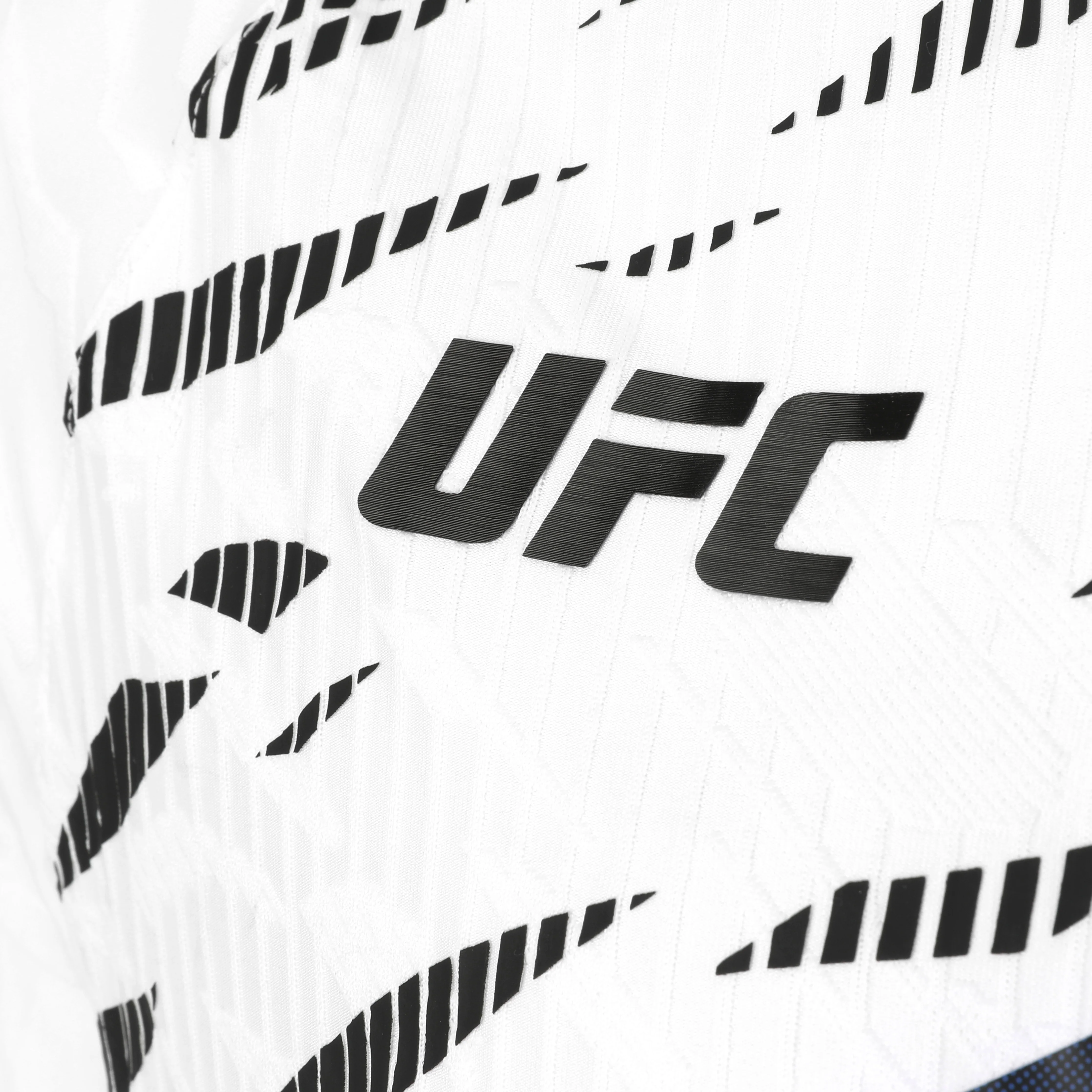 Alexia Thainara Signed 1-of-1 Fight Worn Jersey UFC Fight Night: Ulberg vs Reyes - Image 4