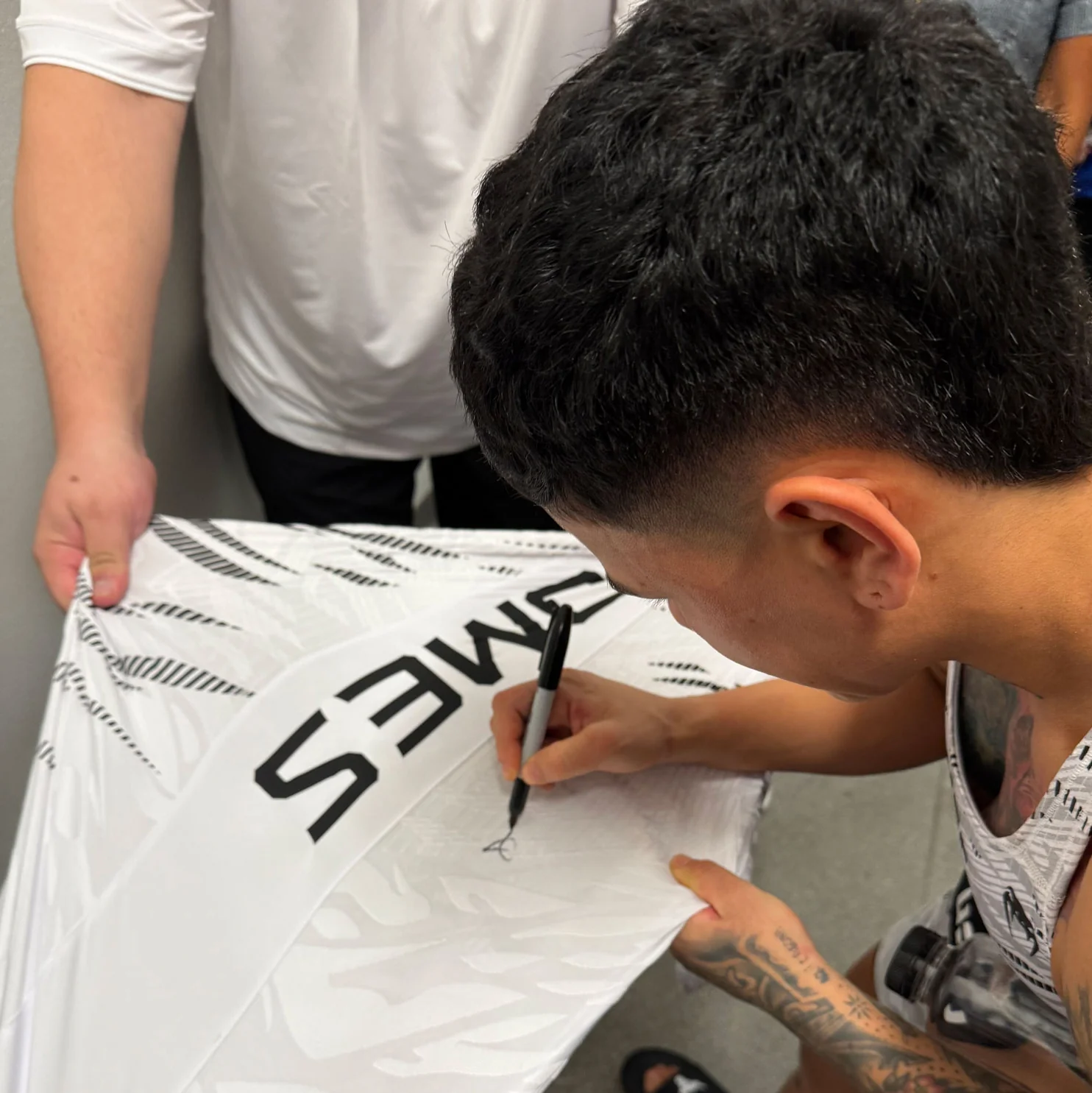 Denise Gomes Signed 1-of-1 Fight Issued Jersey UFC Fight Night: Burns vs Morales - Image 2