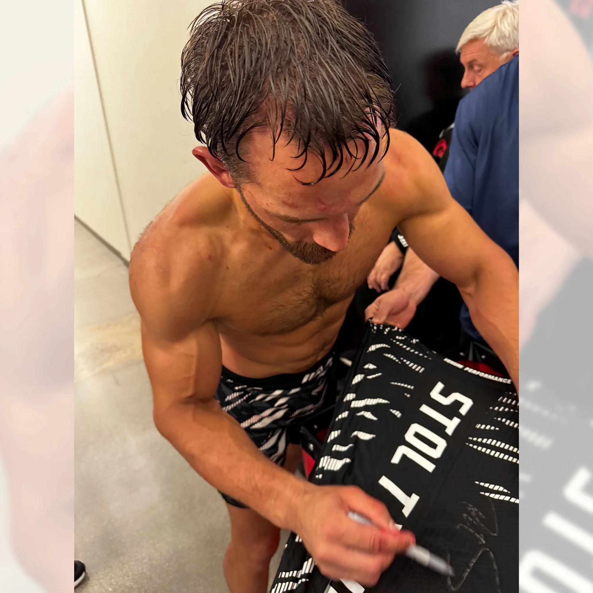 Dustin Stoltzfus Signed 1-of-1 Fight Issued Jersey UFC Fight Night: Burns vs Morales - Image 2