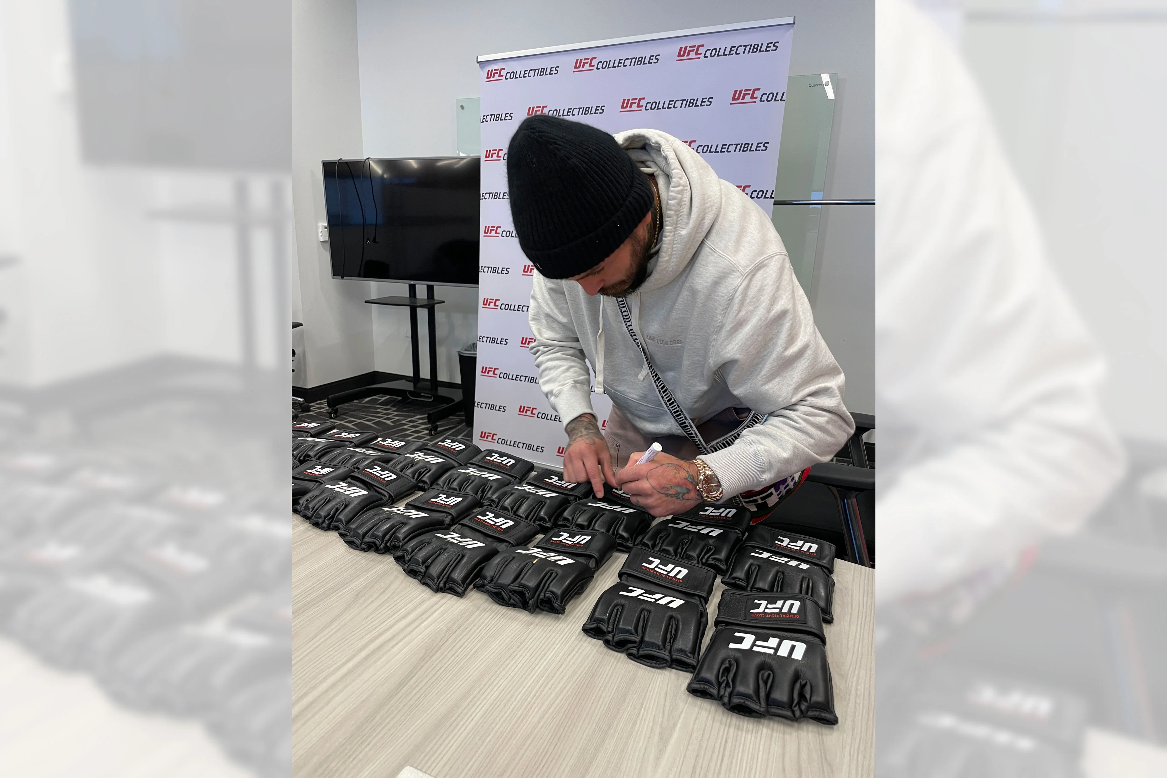 Marlon Vera Signed Official UFC Gloves - Image 3