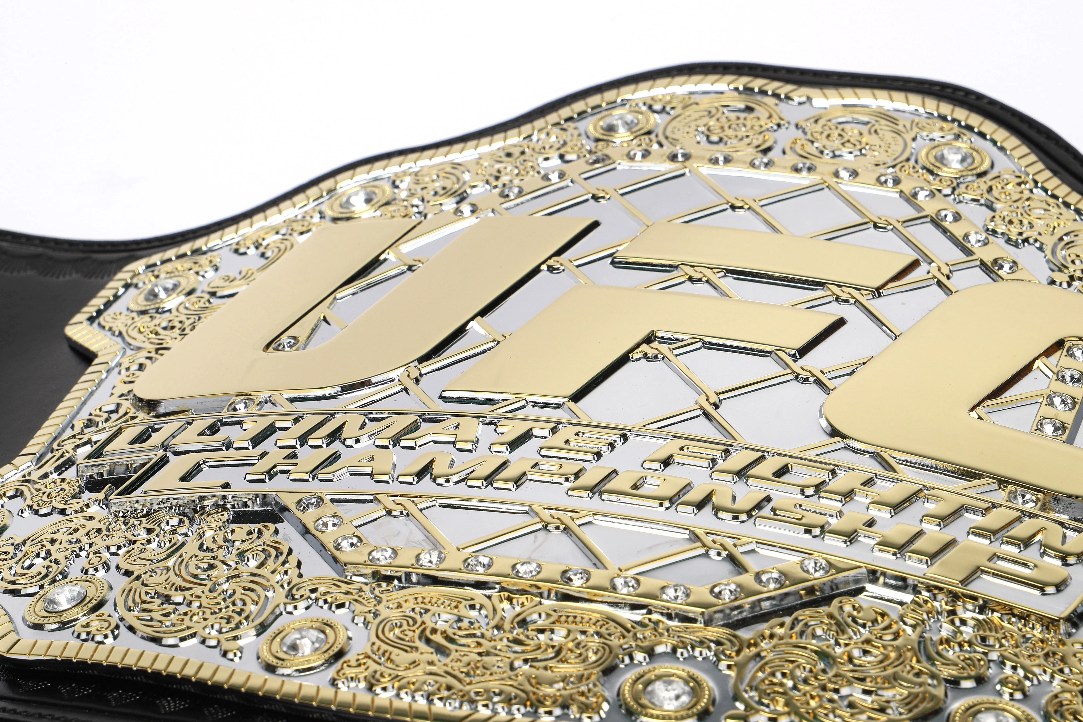 Max Holloway Signed Limited Edition UFC Classic Championship Belt - Image 4
