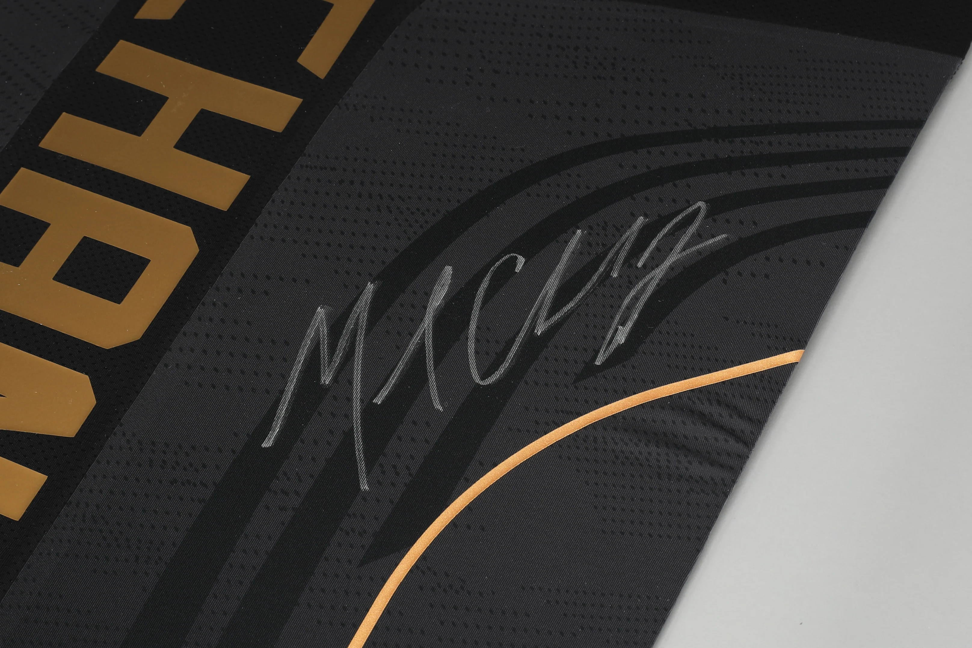 Michael Chandler Signed Black & Gold Venum Fight Night 2.0 Jersey - Image 4