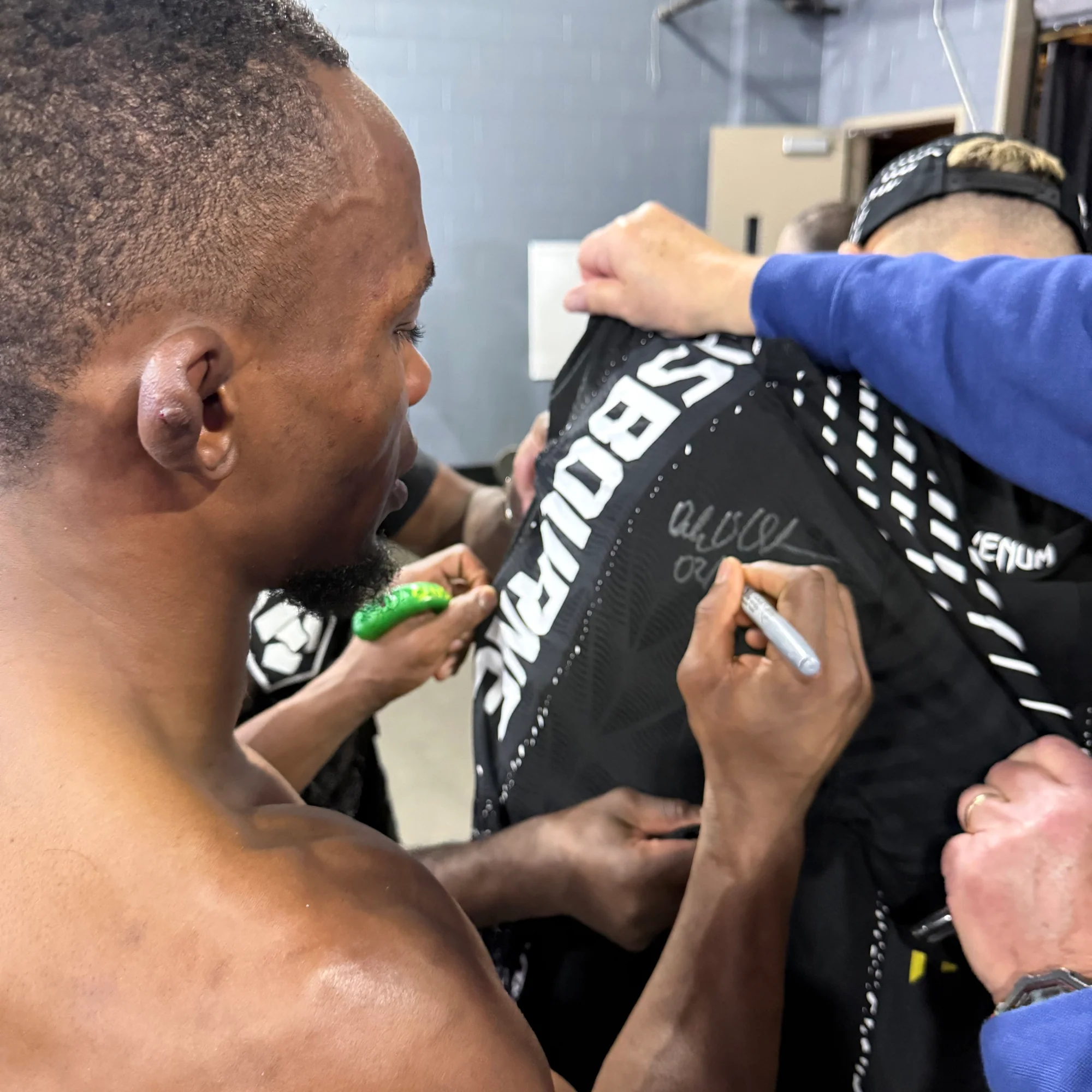 Ode Osbourne Signed 1-of-1 Fight Worn Jersey UFC Fight Night: Strickland vs Hernandez - Image 3