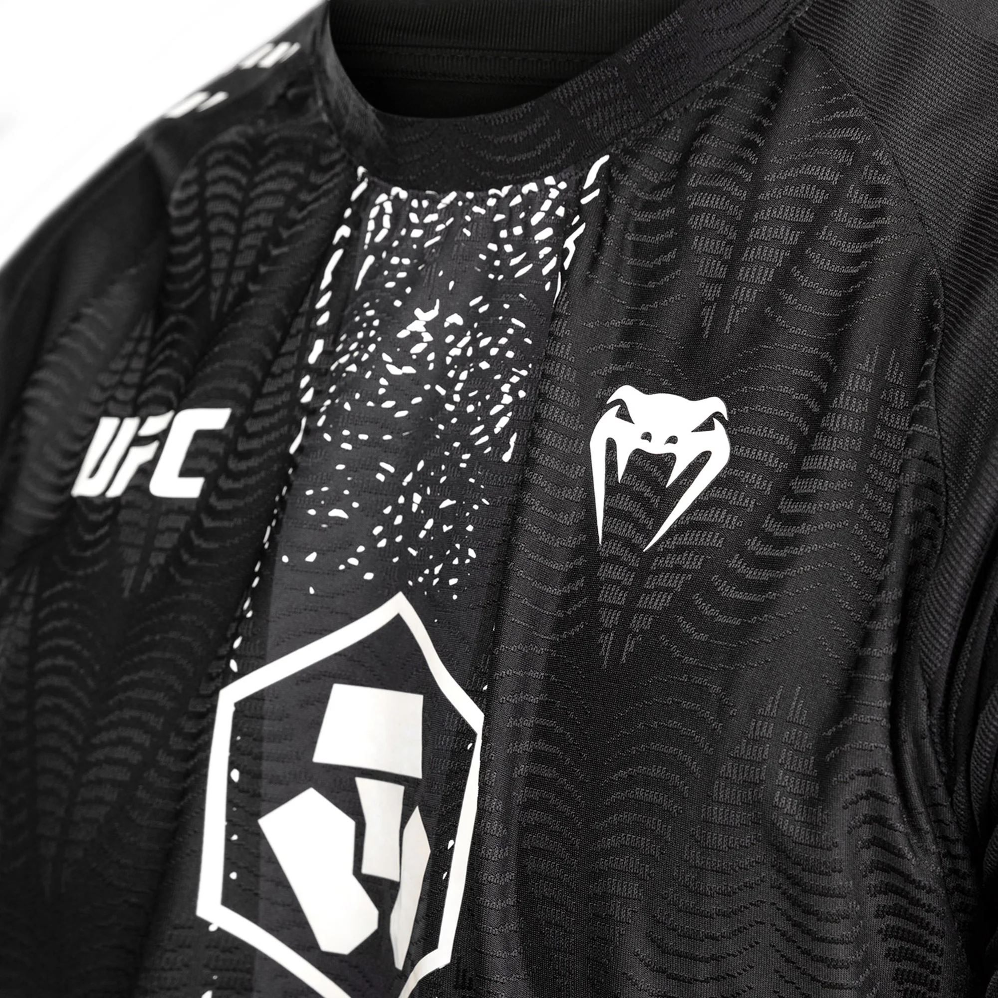 Ode Osbourne Signed 1-of-1 Fight Worn Jersey UFC Fight Night: Strickland vs Hernandez - Image 4